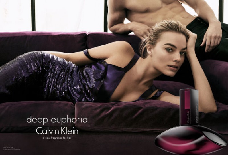 Calvin Klein amplia franquia Euphoria com o lançamento de Deep Euphoria