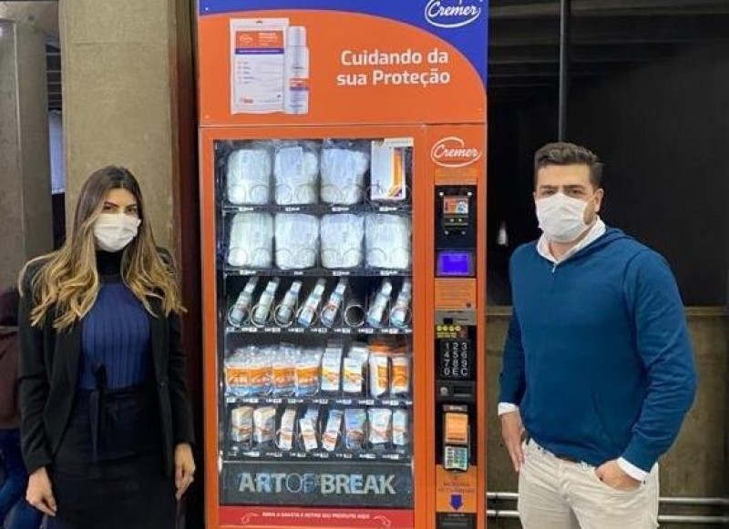 Cremer instala Vending Machines com itens de proteção à Covid19 no metrô